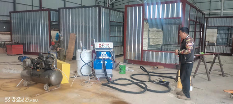 聚氨酯噴涂機(jī) 聚氨酯噴涂機(jī)