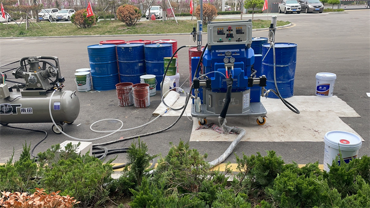 聚氨酯發(fā)泡灌注機(jī)_聚氨酯填充發(fā)泡設(shè)備-京華邦威